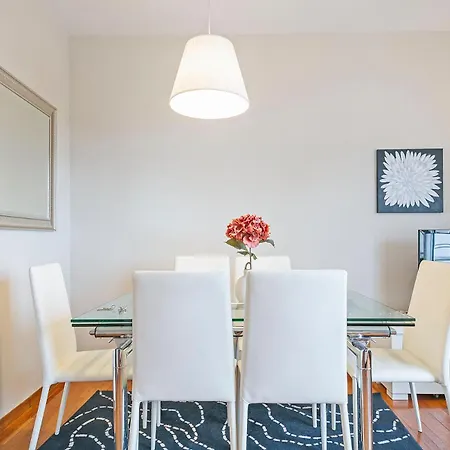 Sarria Attic Apartment *