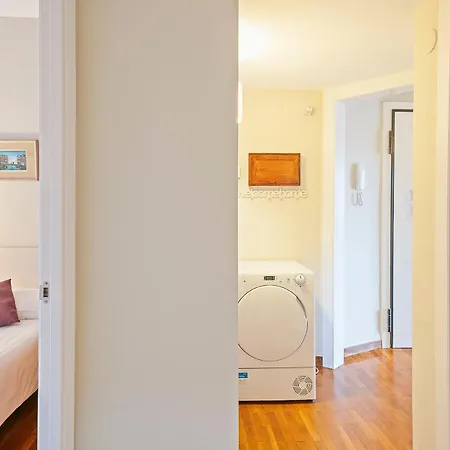 Apartment Sarria Attic *